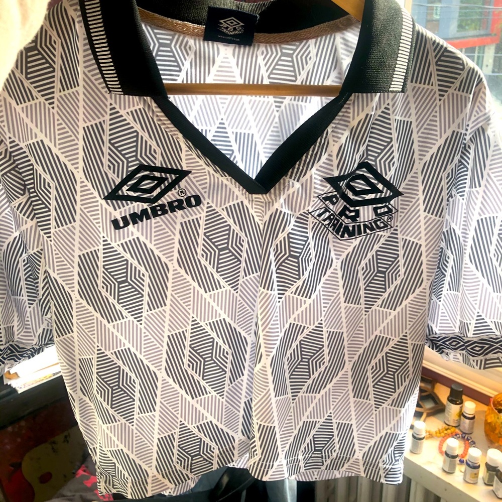 URBAN OUTFITTERS BNWOT UMBRO JERSEY CROP TOP IN L